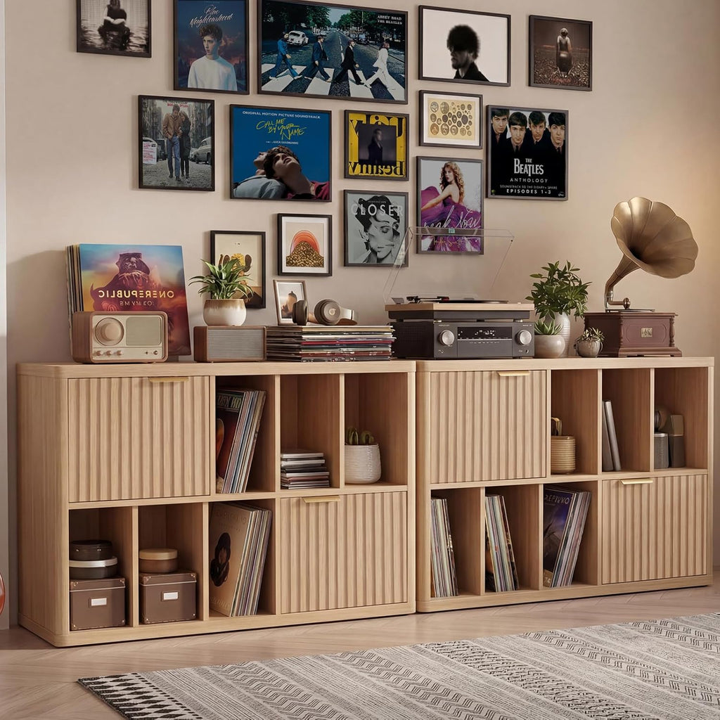 LELELINKY Large Record Player Stand - 39.5" Record Cabinet with Open Vinyl Storage Holds up to 400 Albums, Modern Vinyl Player Table with Fluted Doors, Turntable Stand for Living Room, Natural Oak